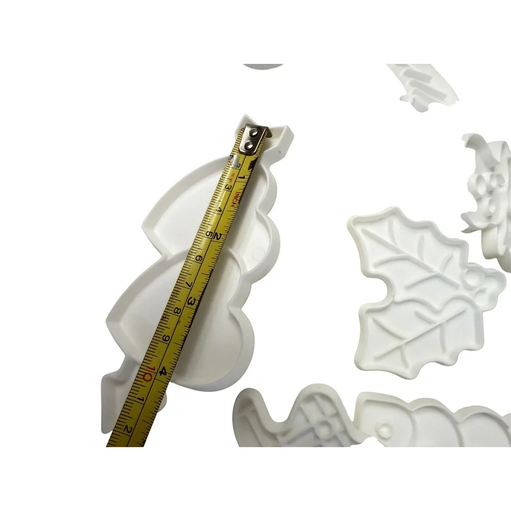 Tupperware Cookie Cutter Set Unisex OS White Vintage Holiday Seasonal 7pc
